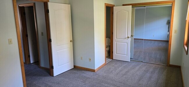 Building Photo - 22 High St