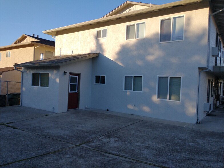Building Photo - 5289 Balhan Ct