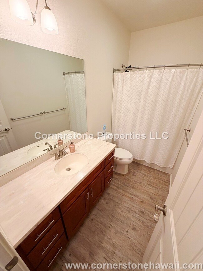 Building Photo - 724 Kakala St