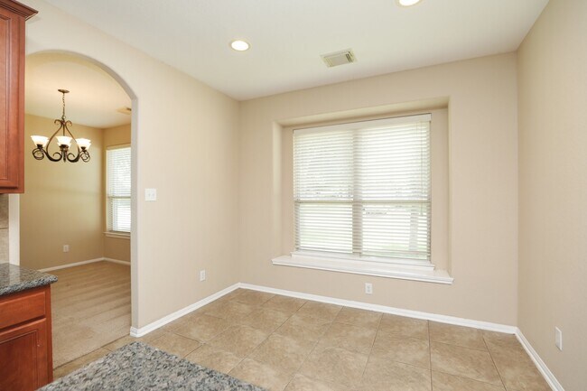 Building Photo - 11023 Heartland Grove Dr