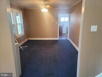 Building Photo - 48 Laurel Pl