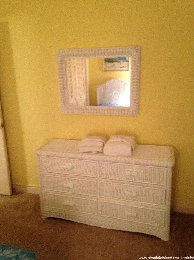 Building Photo - Furnished Two-Bedroom Coastal Condo | North End of Hilton Head