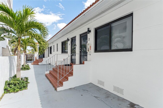 Building Photo - 705 83rd St