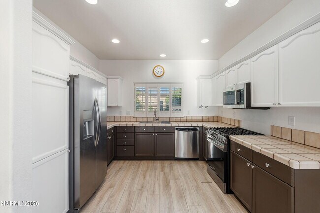 Building Photo - 10235 Lucente Way