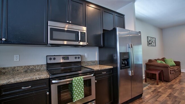 Building Photo - 1864 Belle Vue Way