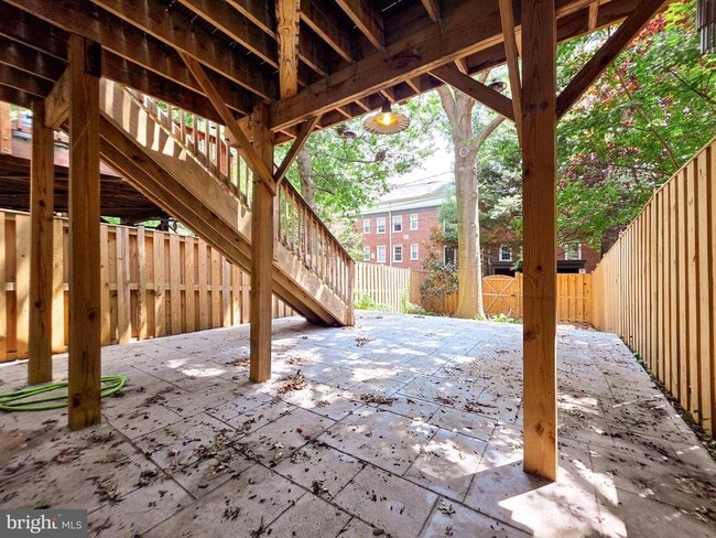 Building Photo - 3809 Elbert Ave
