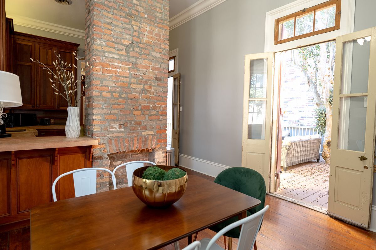 Building Photo - 1433 Esplanade Ave