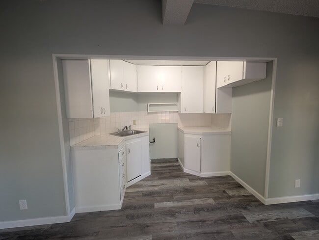 Building Photo - 2511 SW Buchanan St