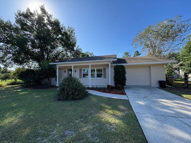 Building Photo - 2236 Northland Rd