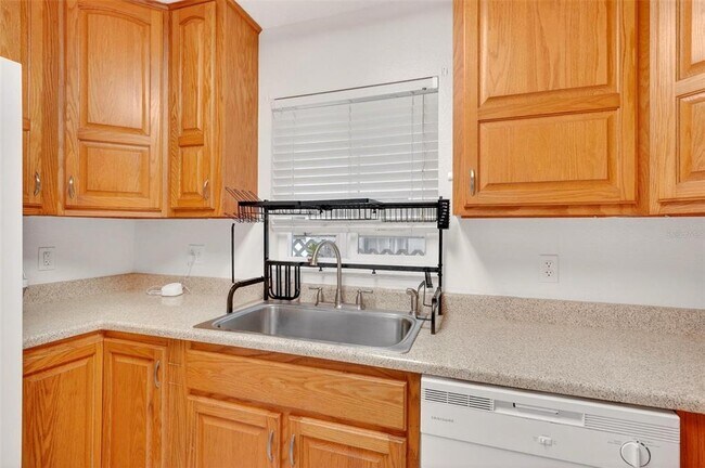 Building Photo - 5107 Deer Creek Dr