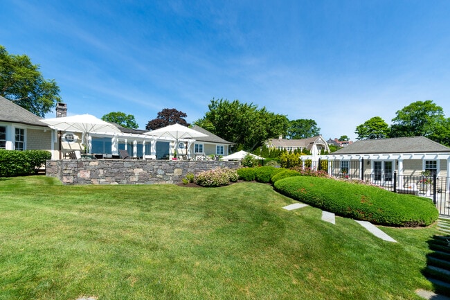 Building Photo - 3 Barclay Sq