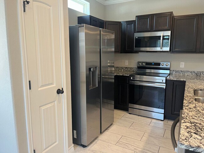 Building Photo - 6302 Luglio Ln