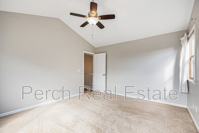 Building Photo - 14020 W Amherst Ave