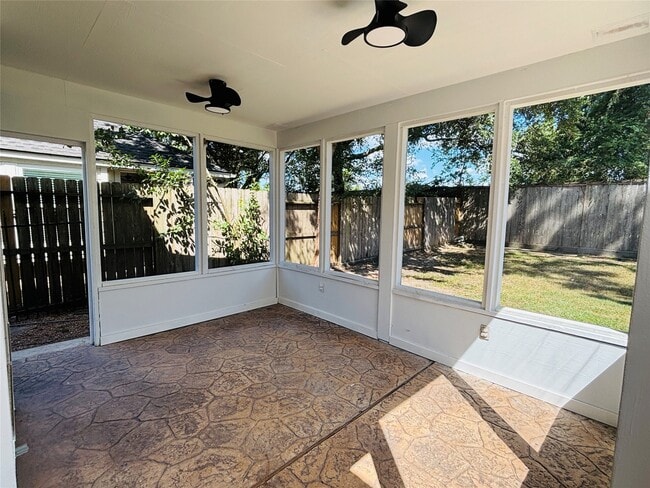 Building Photo - 13907 Carrington Ln