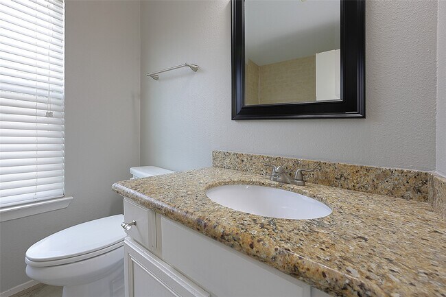 Building Photo - 6315 Settlers Square Ln