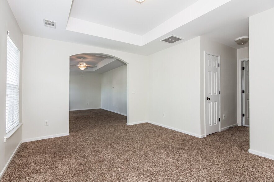 Building Photo - 9572 Turning Wheel Dr