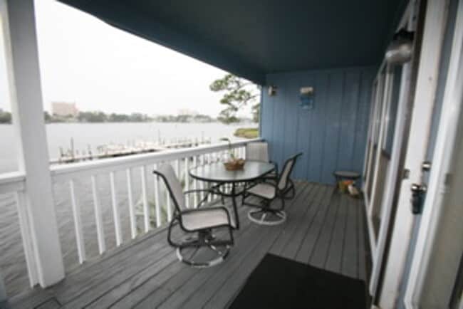 Building Photo - $500 discount on the first month's rent for qualified tenants Quality Waterfront Gated Community ...