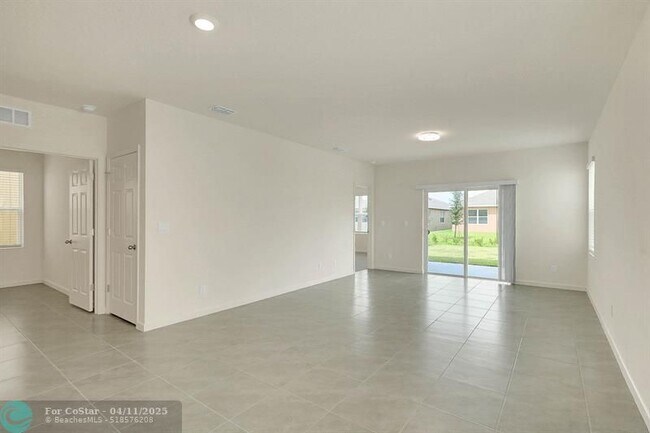 Building Photo - 12259 Rimini Wy