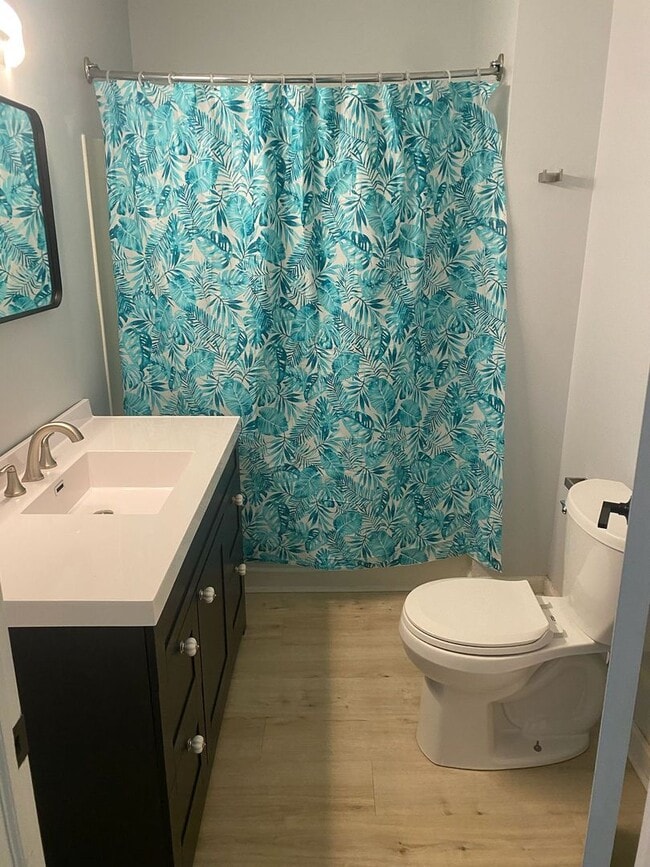 Building Photo - 4093 E 66th St