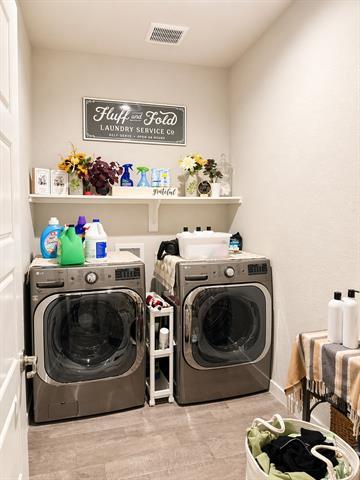 Building Photo - 1505 Hulen Park Trl