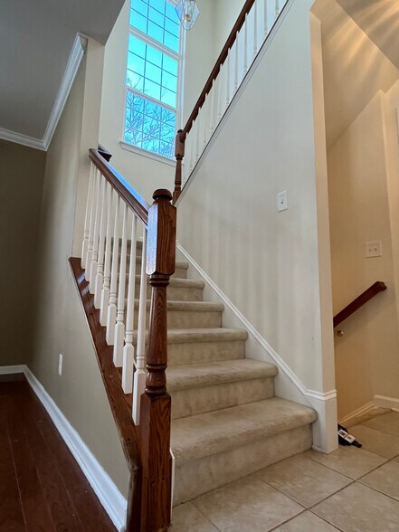 Building Photo - 43935 Hickory Corner Terrace