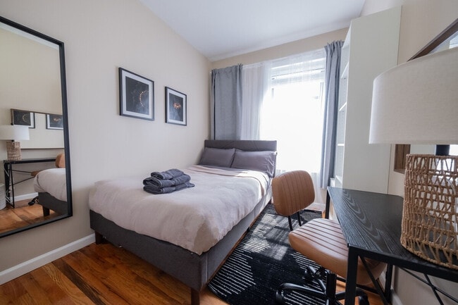 Building Photo - 125 La Salle St