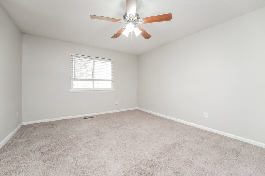 Building Photo - 5178 Scarbrough Ln