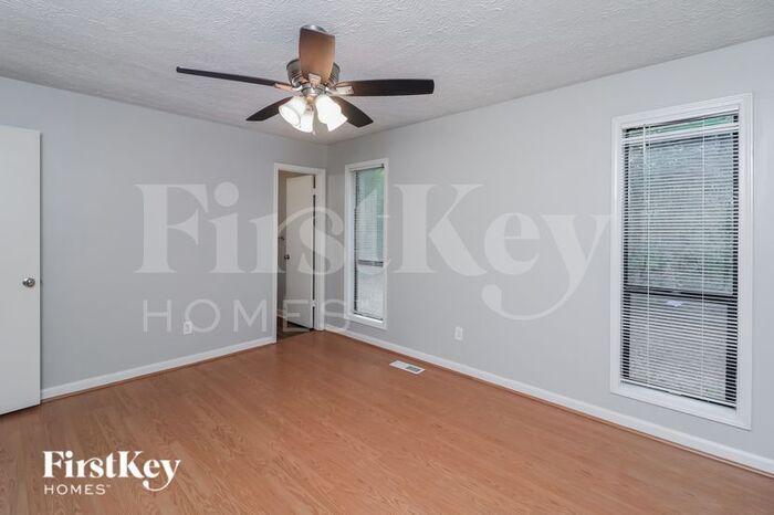 Building Photo - 2845 Tray Ct