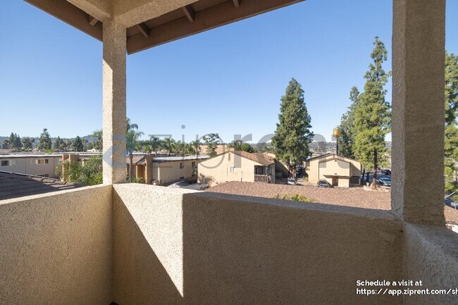 Building Photo - 490 Graves Ave