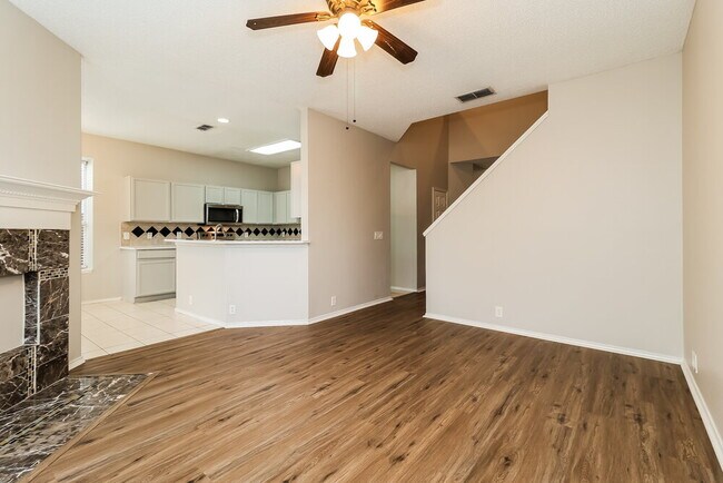 Building Photo - 3336 Raleigh Dr