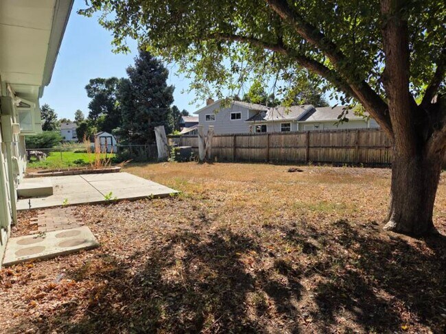 Building Photo - Inviting 3-Bedroom Home with Expansive Backyard on a Peaceful Cul-de-Sac | Available July 10