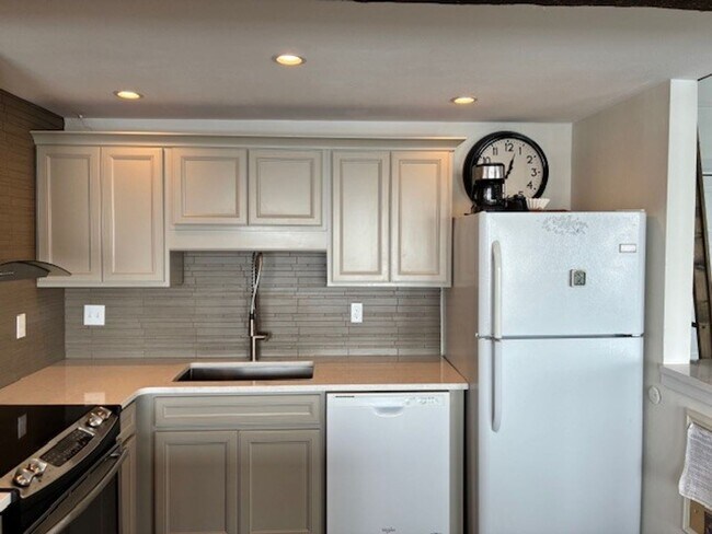 Building Photo - Summer Rental- Meadow Creek Villas 303
