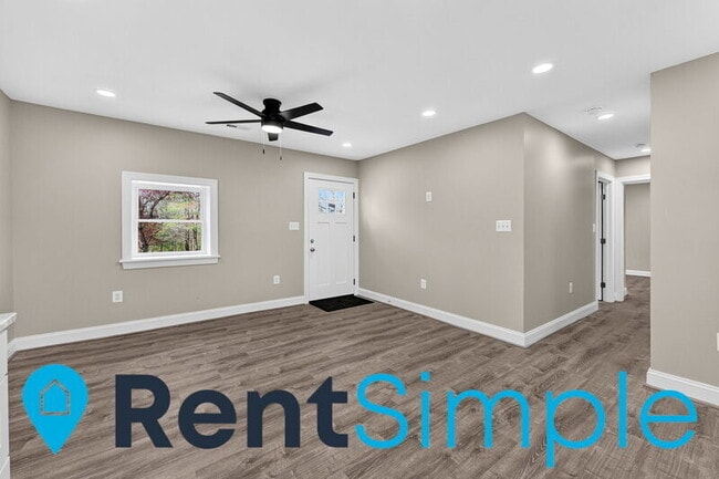 Building Photo - 5541 Sperryville Pike