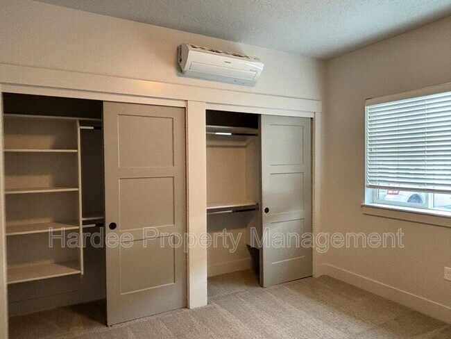 Building Photo - 3711 S Council Spring Rd