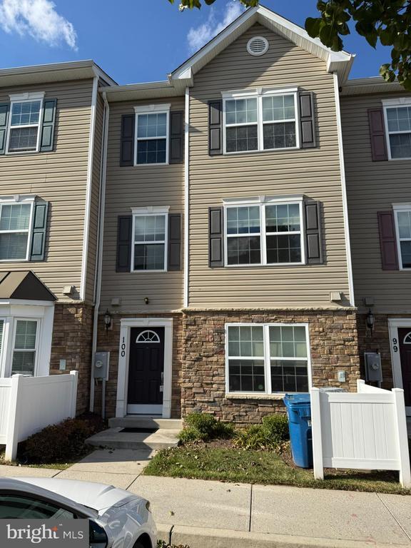 Building Photo - 1818 Cassandra Dr