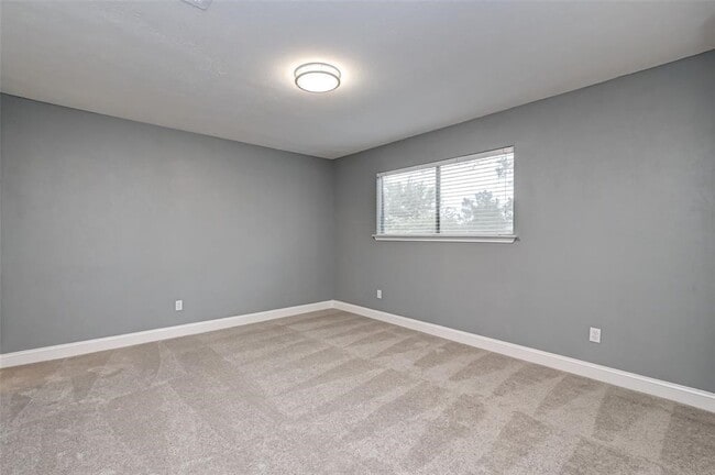 Building Photo - 3918 Stillview Dr