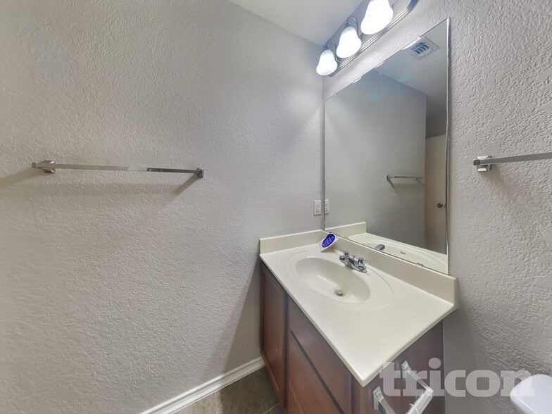 Building Photo - 4330 Safe Hbr