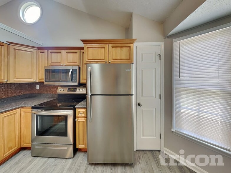 Building Photo - 3617 Rosedown Dr