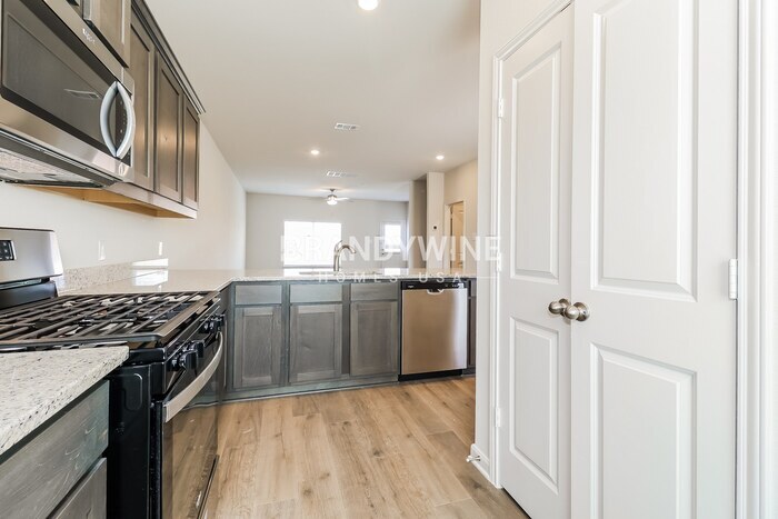 Building Photo - 9500 Teton Vis Dr