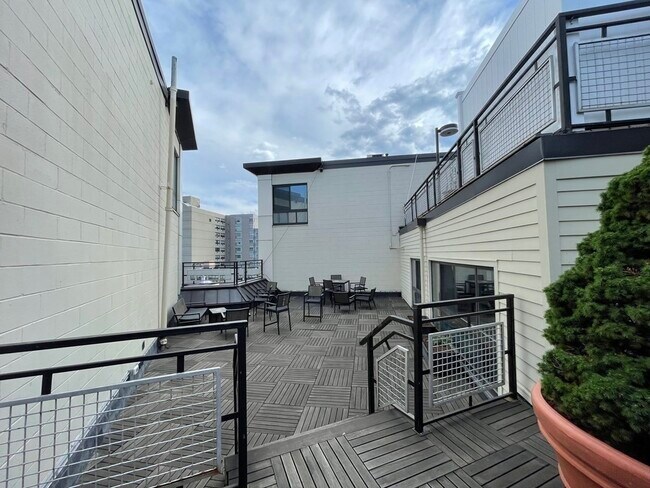 Building Photo - 12 Stoneholm St