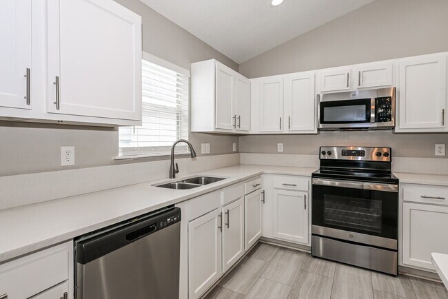 Building Photo - 12586 Brookchase Ln