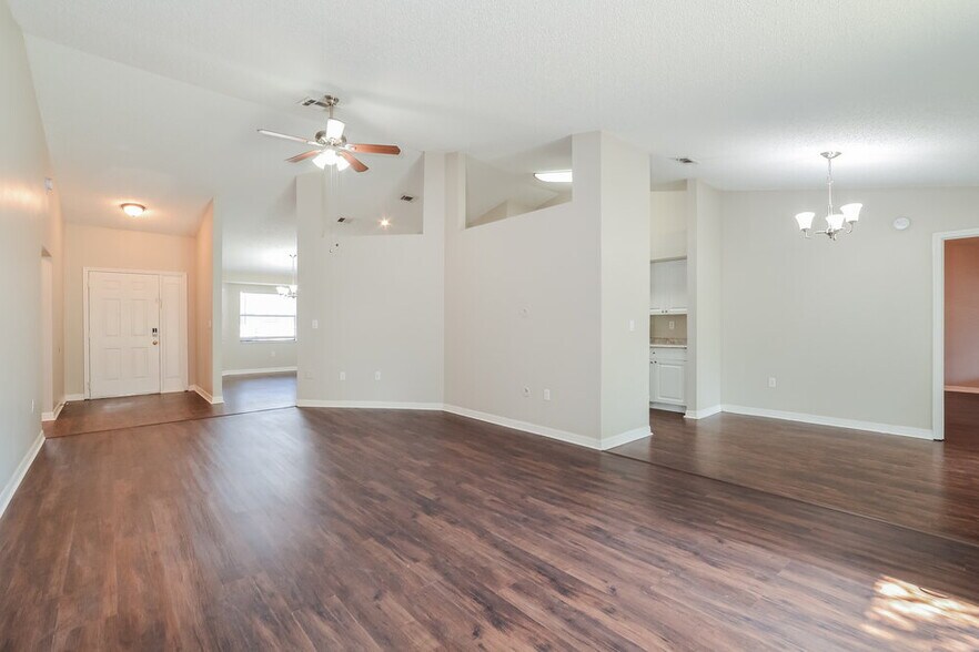 Building Photo - 628 Baldwin Dr