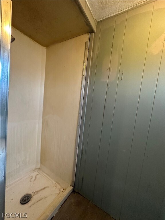 Building Photo - 8086 Heck Dr