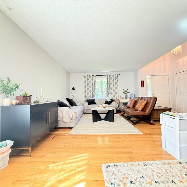 Building Photo - 4953 S Ridgeside Cir