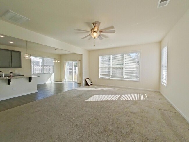 Building Photo - 518 Count Fleet Ct