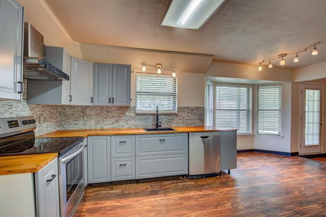 Building Photo - 6637 Fair Oaks Dr