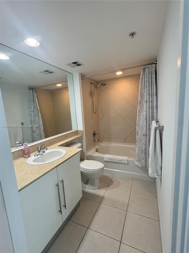 Building Photo - 335 S Biscayne Blvd