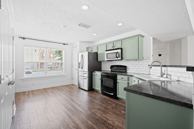 Building Photo - 2128 Victory Gallop Ln