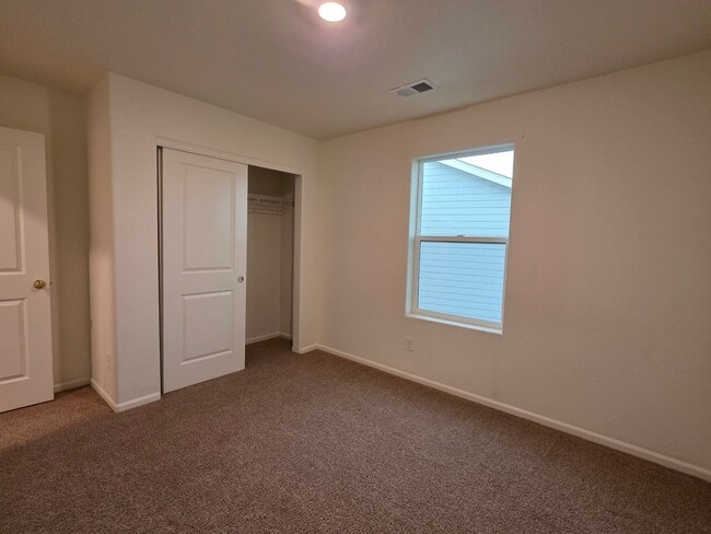 Building Photo - MASSIVE 5 Bedroom Home In Bennett!