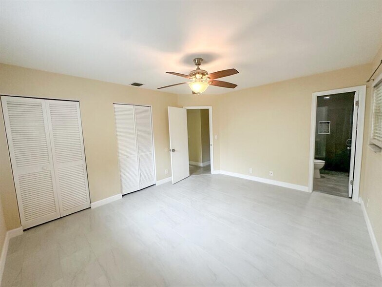 Tile Flooring - Owners Suite - 1386 Fulmar Dr